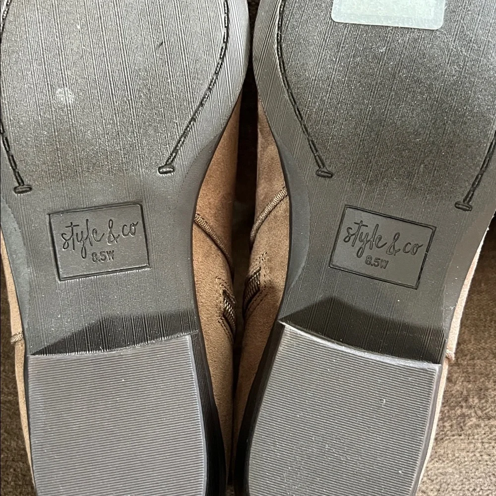 New Style & Co Wileyy Ankle Booties Women’s Size 8.5W in Light Taupe Micro